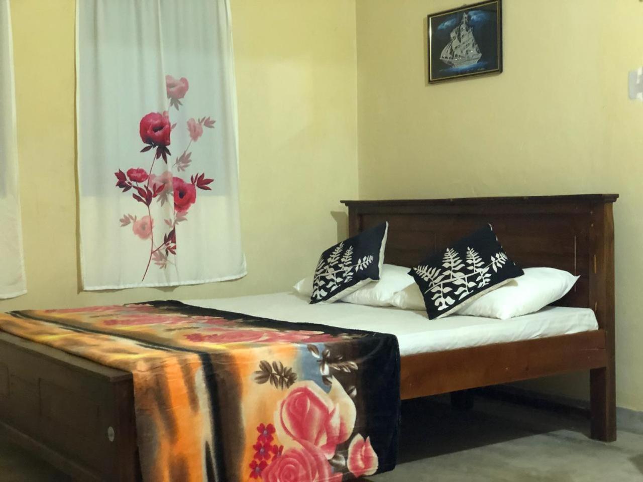 Bed and Breakfast House Of Ahasna Катунаяка Екстер'єр фото